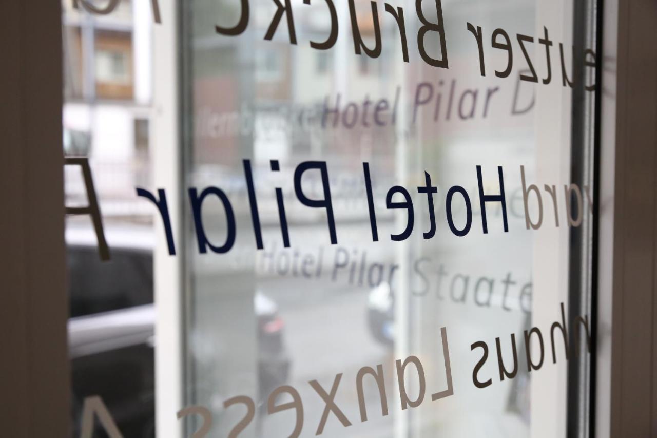 Hotel Pilar Garni โคโลญ ภายนอก รูปภาพ