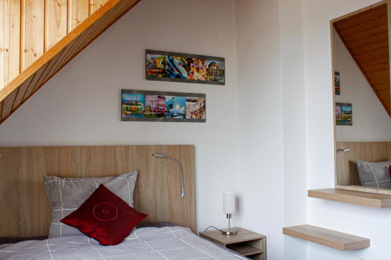 Hotel Pilar Garni โคโลญ ภายนอก รูปภาพ